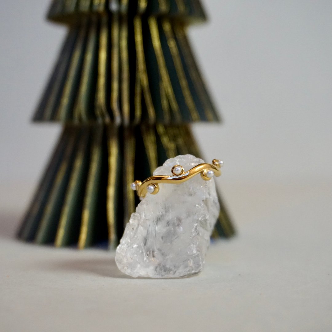 Ethereal Wave Gold - adjustable ring